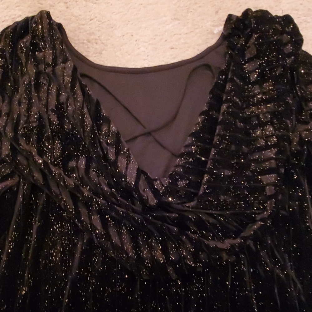 Dress - Picture 3 of 4